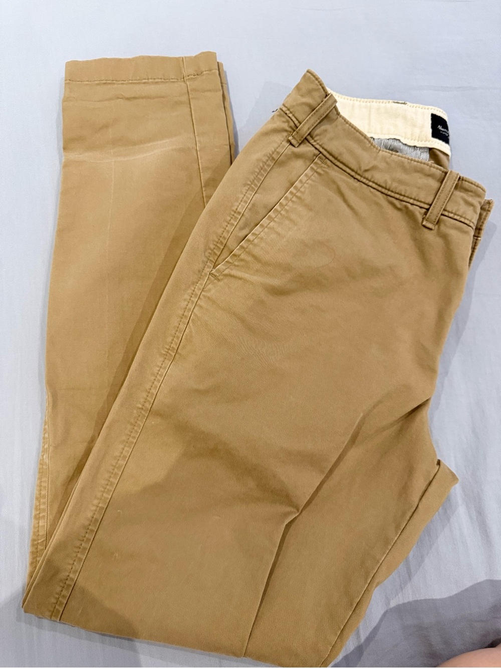 Abercrombie & Fitch Men's Khaki Chinos in Tan